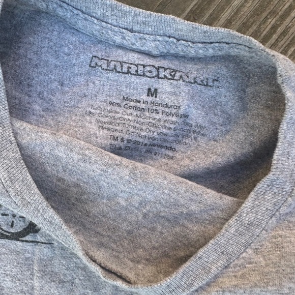 Nintendo Mario Kart Graphic T Shirt Characters Cars Motorcycles Gray Medium - Picture 2 of 3